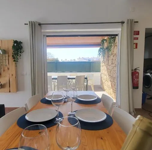 Oura V2 Jacaranda 别墅