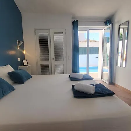 Oura V2 Jacaranda Villa