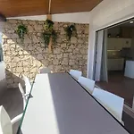 Oura V2 Jacaranda Вилла
